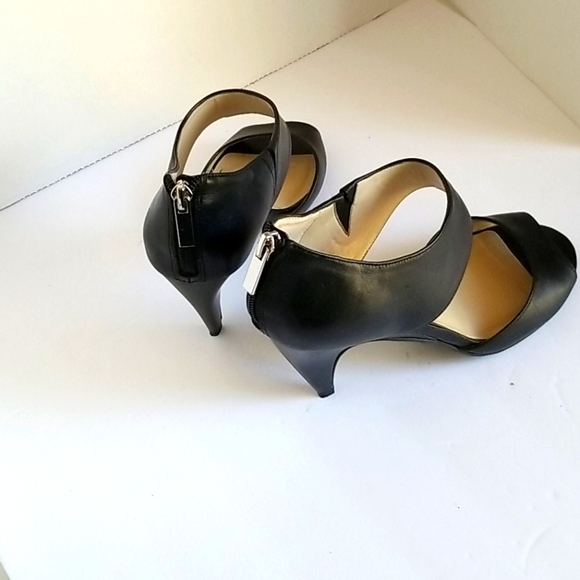 INC - BLACK LEATHER HEELS,WITH ZIPPER. NEW!!  SIZE 7 - Picture 1 of 5